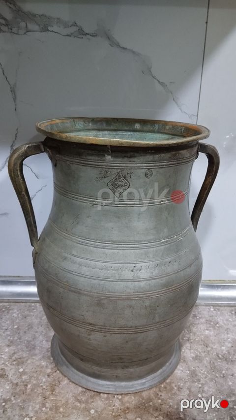 Antik metal su qabı (iki qulplu) - Material: tökmə metal (ehtimalən — Bakı