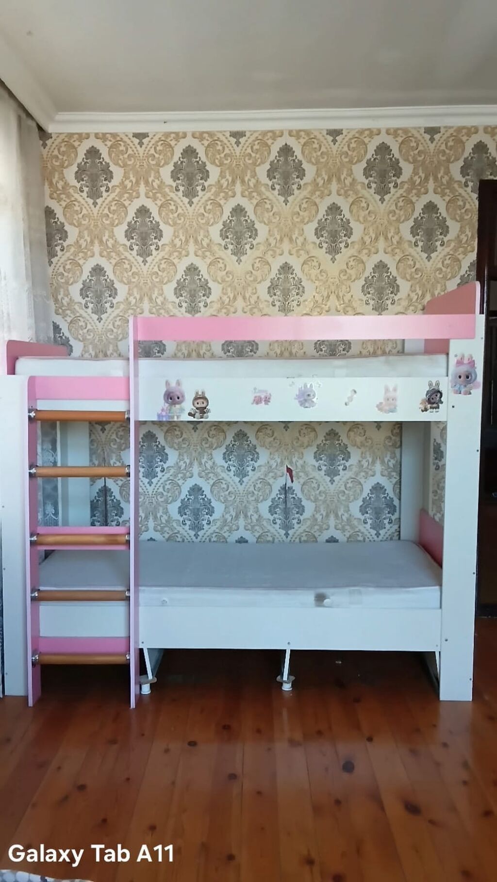 İki mərtəbə çarpayı satılır 200 azn. Olcu 2.10/98 Matras var. Unvan — Mebel, Bakı