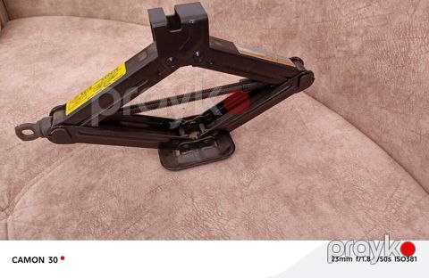 Mexaniki “scissor” tipli avtomobil domkratı - Korpus: möhkəm polad — Gəncə
