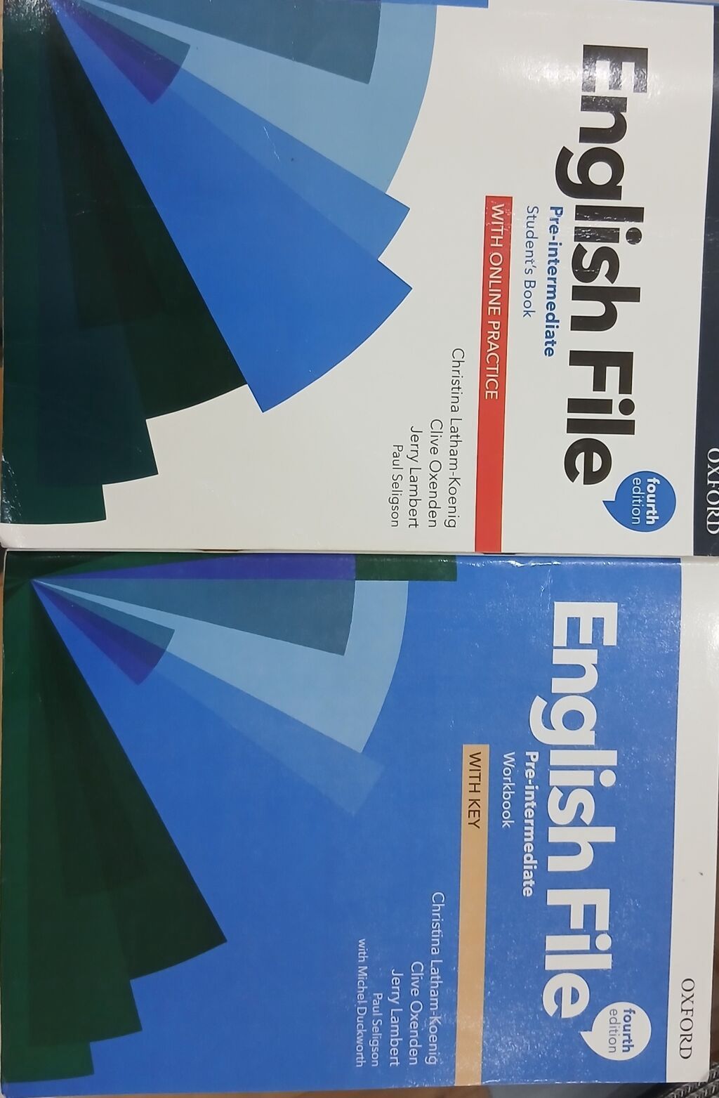 Hər iki kitab 7 azn.İstifadə olunmayıb. Məhsul: English File, Fourth — Kitablar və jurnallar, Bakı