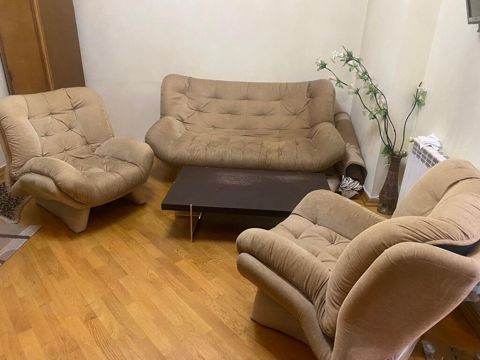 İtaliya istehsalı yumşaq mebel dəsti — 4 hissəli (divan, 3 kreslo, stol)