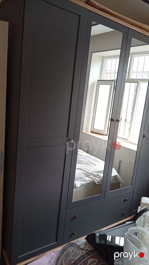 Qapılı güzgülü paltar şkafı – Tünd boz (mat), 3 qapı