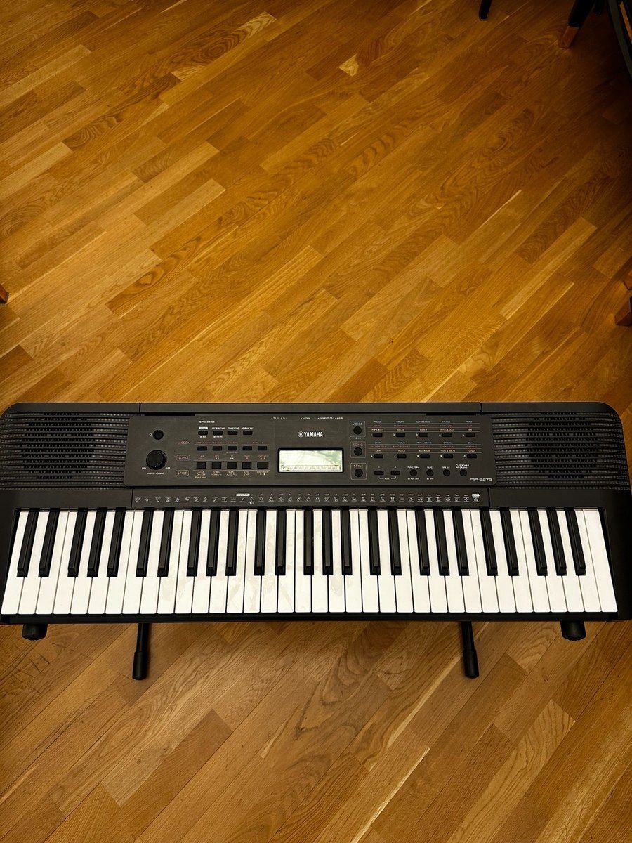 Sintezator Yamaha PSR-E273 — Mallar, Bakı