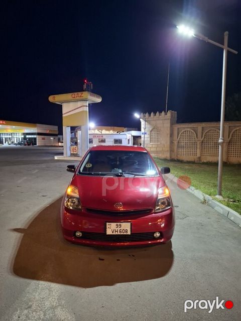 Toyota Prius, 1.5 L, 1.3 kWh, 2007 il, 200 000 km