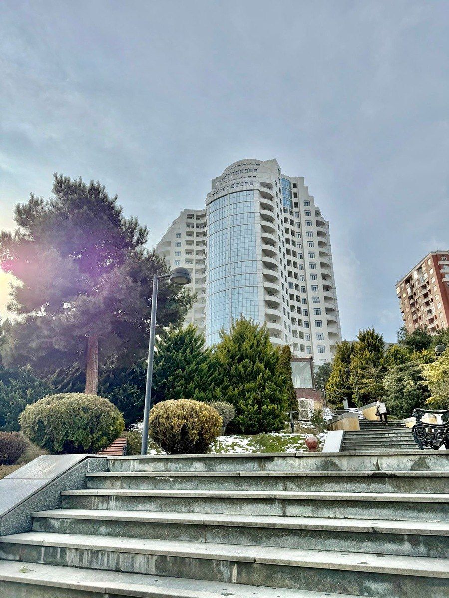 Satılır 5 otaqlı yeni tikili 285 m² — Mənzil, Bakı (4)