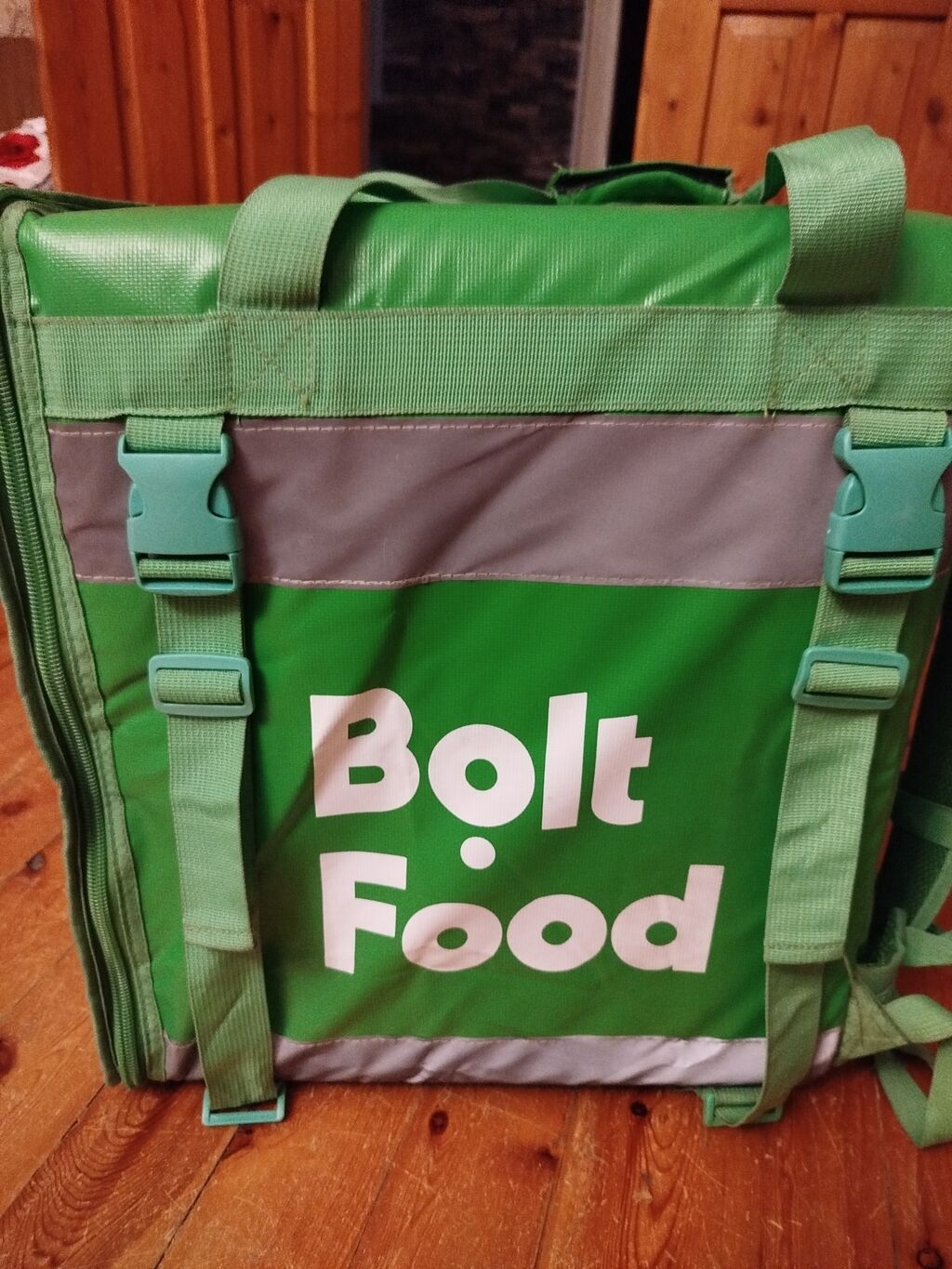 Bolt Food termo çatdırılma çantası (kuryer üçün) - Rəng: yaşıl/boz — Mallar, Digah (3)