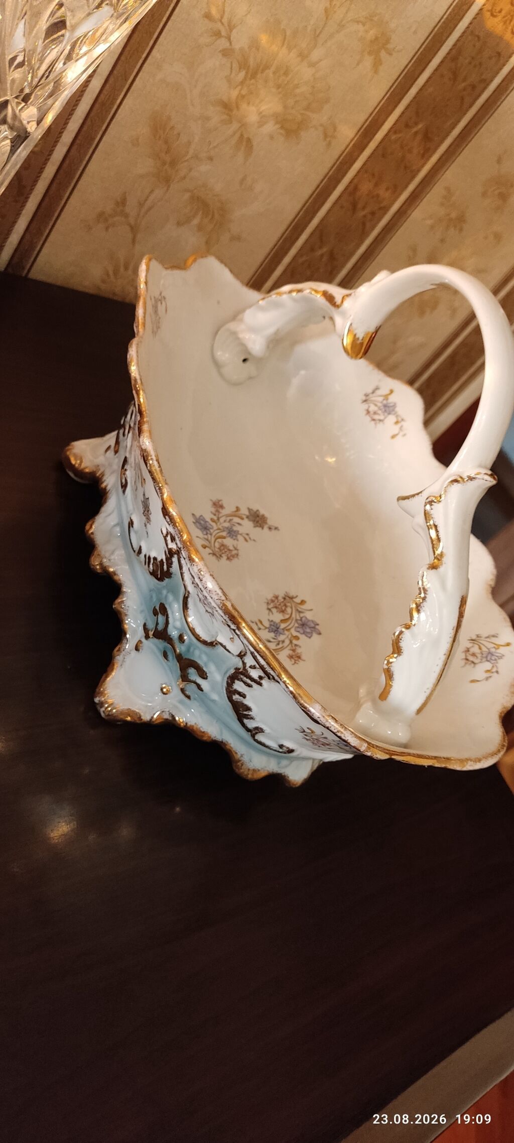 Crown Regal" (Rumıniya) istehsalı olan, qızılı haşiyəli vintaj çini — Mallar, Bakı (3)