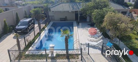 İcarəyə verilir 4 otaqlı həyət evi/bağ evi 210 m²