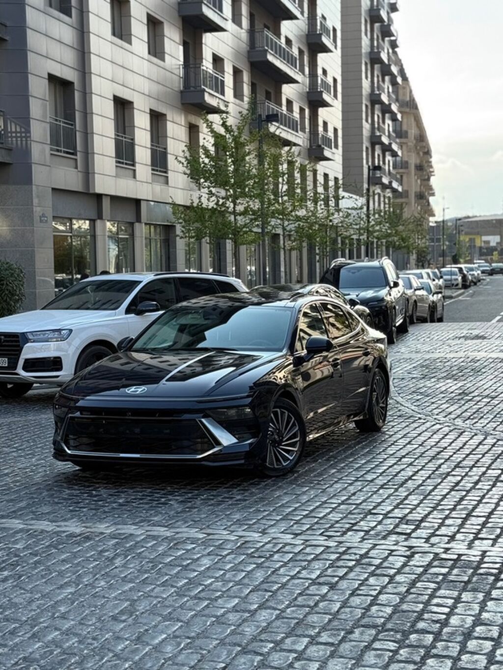 Hyundai Sonata – xamelion rəngi yeni nəsil fastback dizaynlı sedan