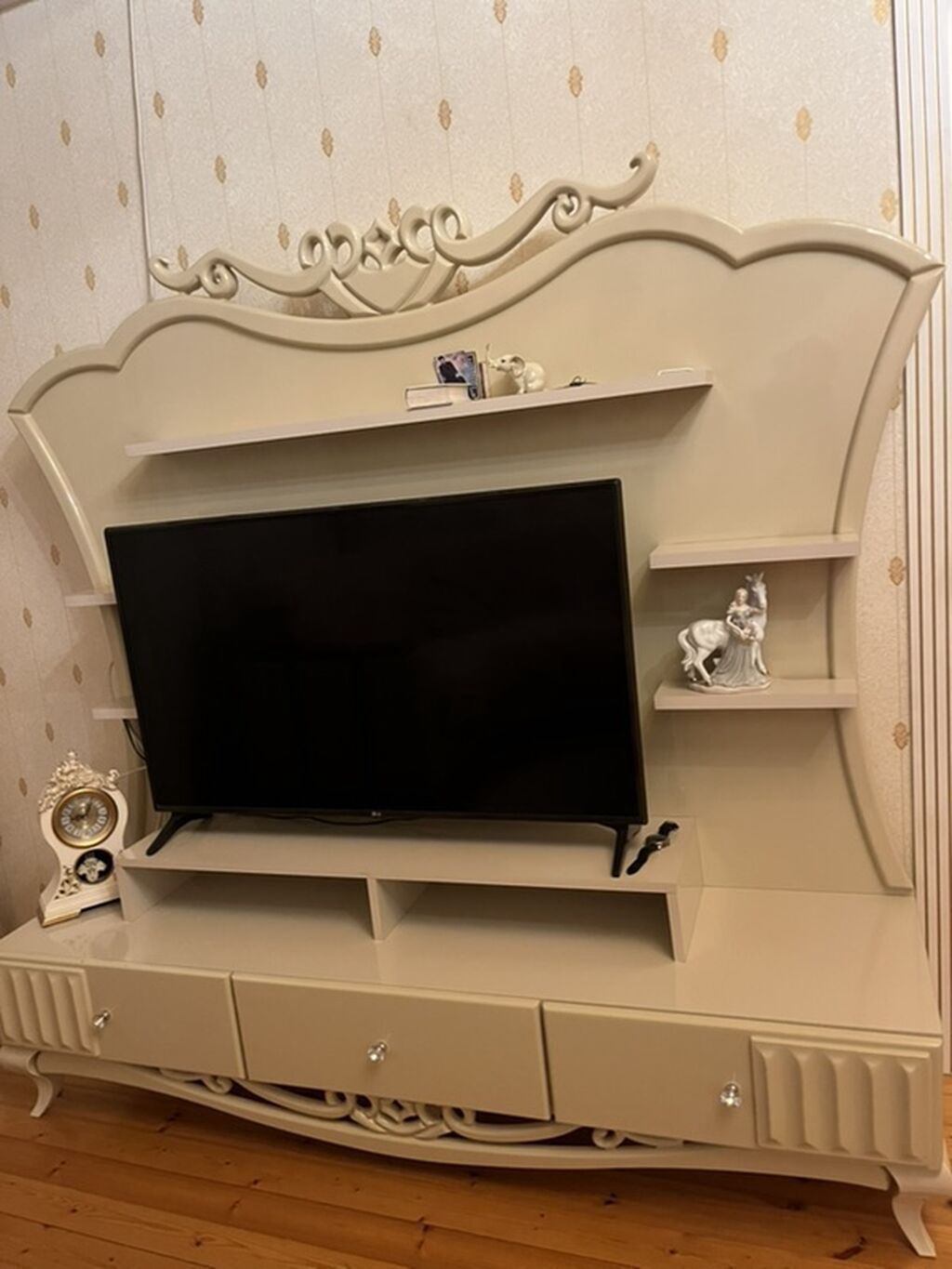 İşlənmiş, Düz TV altlığı, Polkalı, Taxtalı, Azərbaycan — Mebel, Lənkəran (4)