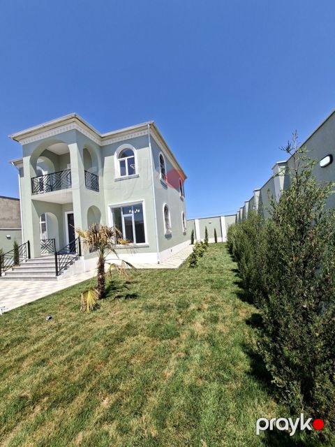Satılır 4 otaqlı həyət evi/bağ evi 200 m²