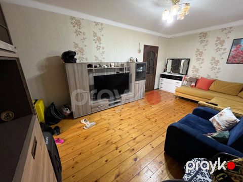 Satılır 3 otaqlı köhnə tikili 82 m²