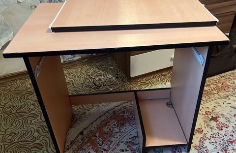 Düz masa, Polkalı, Siyirməsiz, Sadə laminat, Zəmanətsiz, Kredit yoxdur — Masazır
