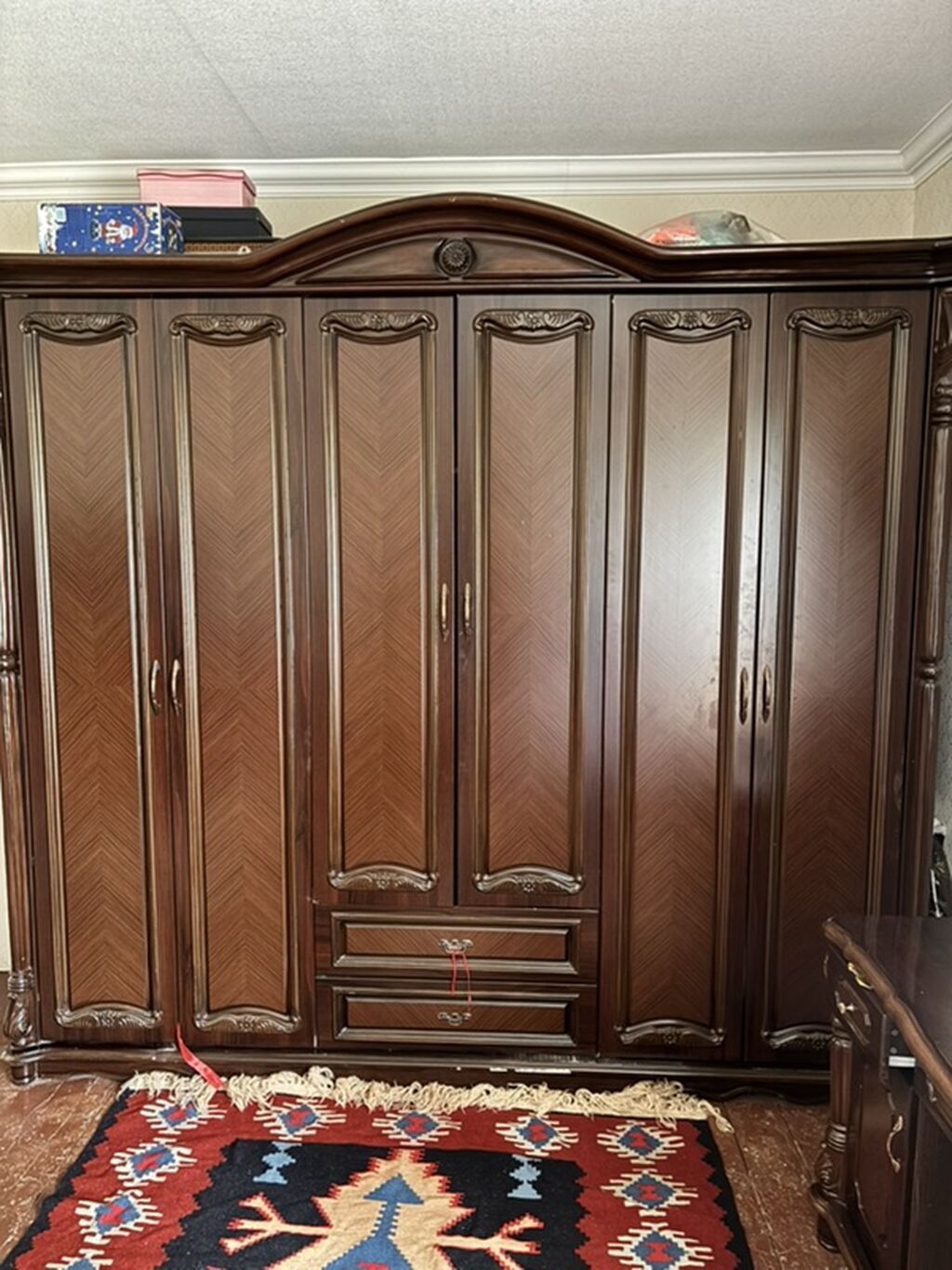 İşlənmiş, 6 qapı, Siyirməli, Qəhvəyi, Taxta, Açılan, Düz dolab