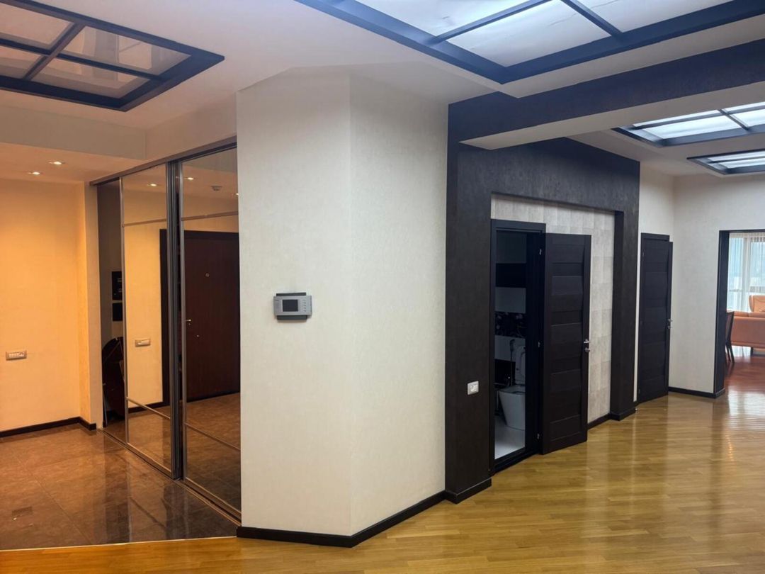 İcarəyə verilir 3 otaqlı yeni tikili 220 m² — Mənzil, Bakı (7)