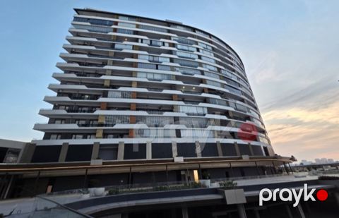 Satılır 3 otaqlı yeni tikili 90.5 m²