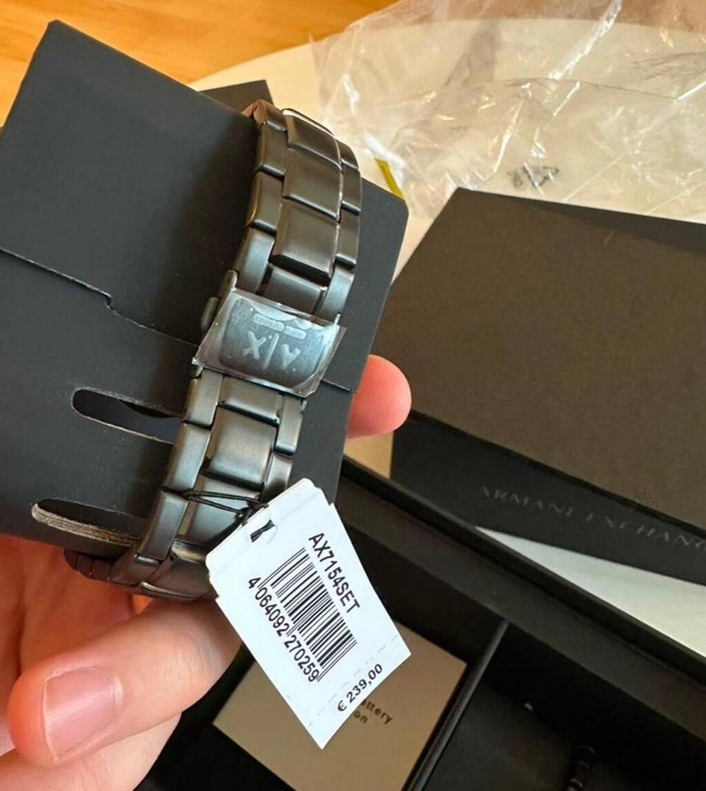 Armani Exchange saat və bilərzik dəsti – model: AX7154SET - Brend