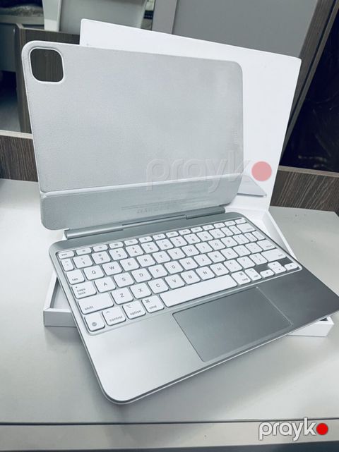 Məhsul: Apple iPad pro m4 m5 Magic Keyboard (ağ rəng) Təsvir: - iPad — Bakı