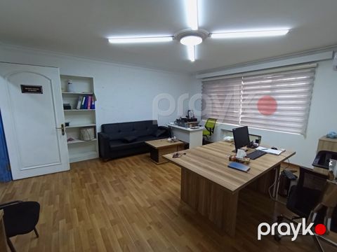 İcarəyə verilir 3 otaqlı ofis 120 m²