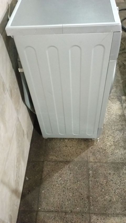 LG paltaryuyan maşın – ön yükləməli, gümüşü rəng. - Direct Drive