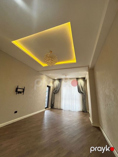 Satılır 2 otaqlı yeni tikili 81 m²