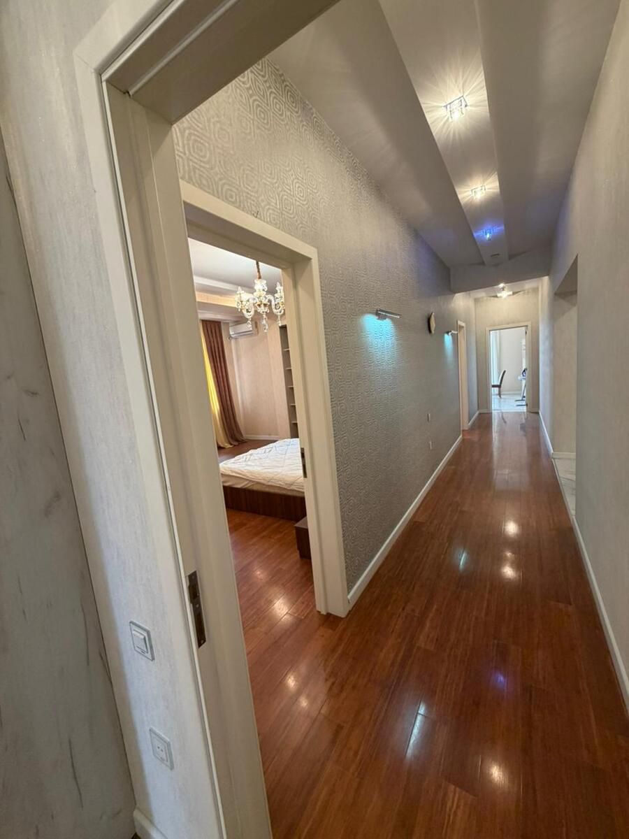 Satılır 4 otaqlı yeni tikili 187 m² — Mənzil, Bakı (11)