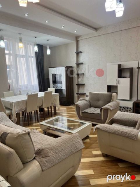 İcarəyə verilir 3 otaqlı yeni tikili 120 m²
