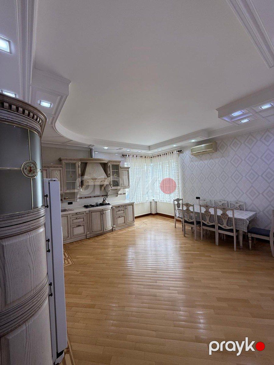 Satılır 4 otaqlı yeni tikili 240 m² — Mənzil, Bakı (10)