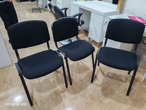 Qonaq/İclas zalı üçün uyğun 3 ədəd toplantı/stul dəsti - Rəng: qara - — Офисная мебель
