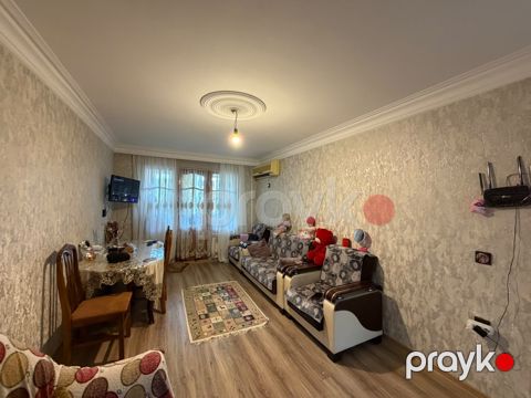 Satılır 2 otaqlı köhnə tikili 50 m²