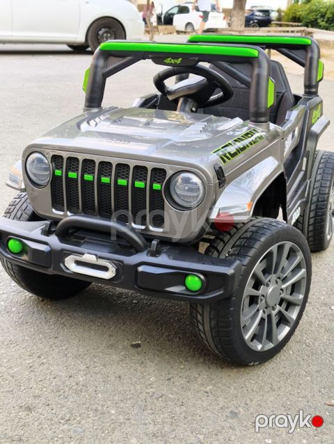 Uşaq elektrik cip maşını JQQD 4x4 — pult və adaptör daxil