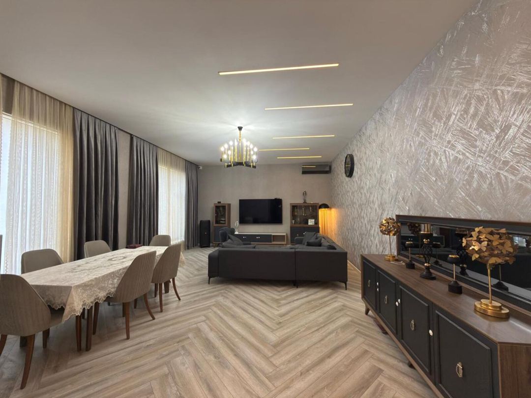 Satılır 5 otaqlı həyət evi/bağ evi 220 m² — Ev, villa, Bakı (7)
