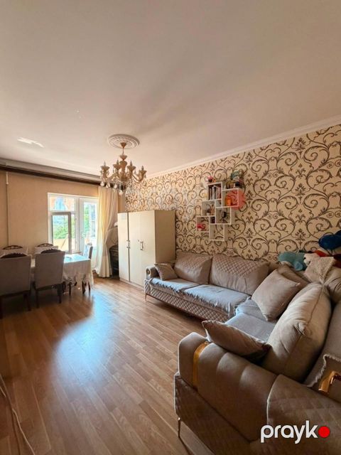 Satılır 2 otaqlı köhnə tikili 60 m²