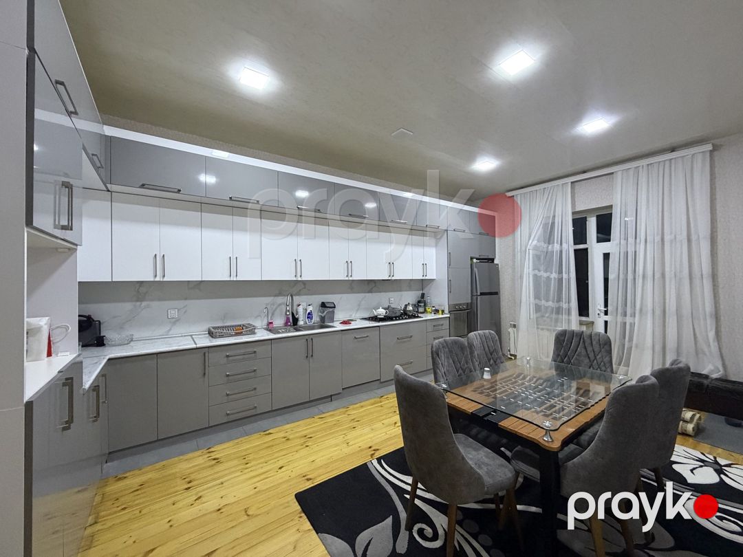 Satılır 5 otaqlı həyət evi/bağ evi 200 m² — Ev, villa, Bakı (7)