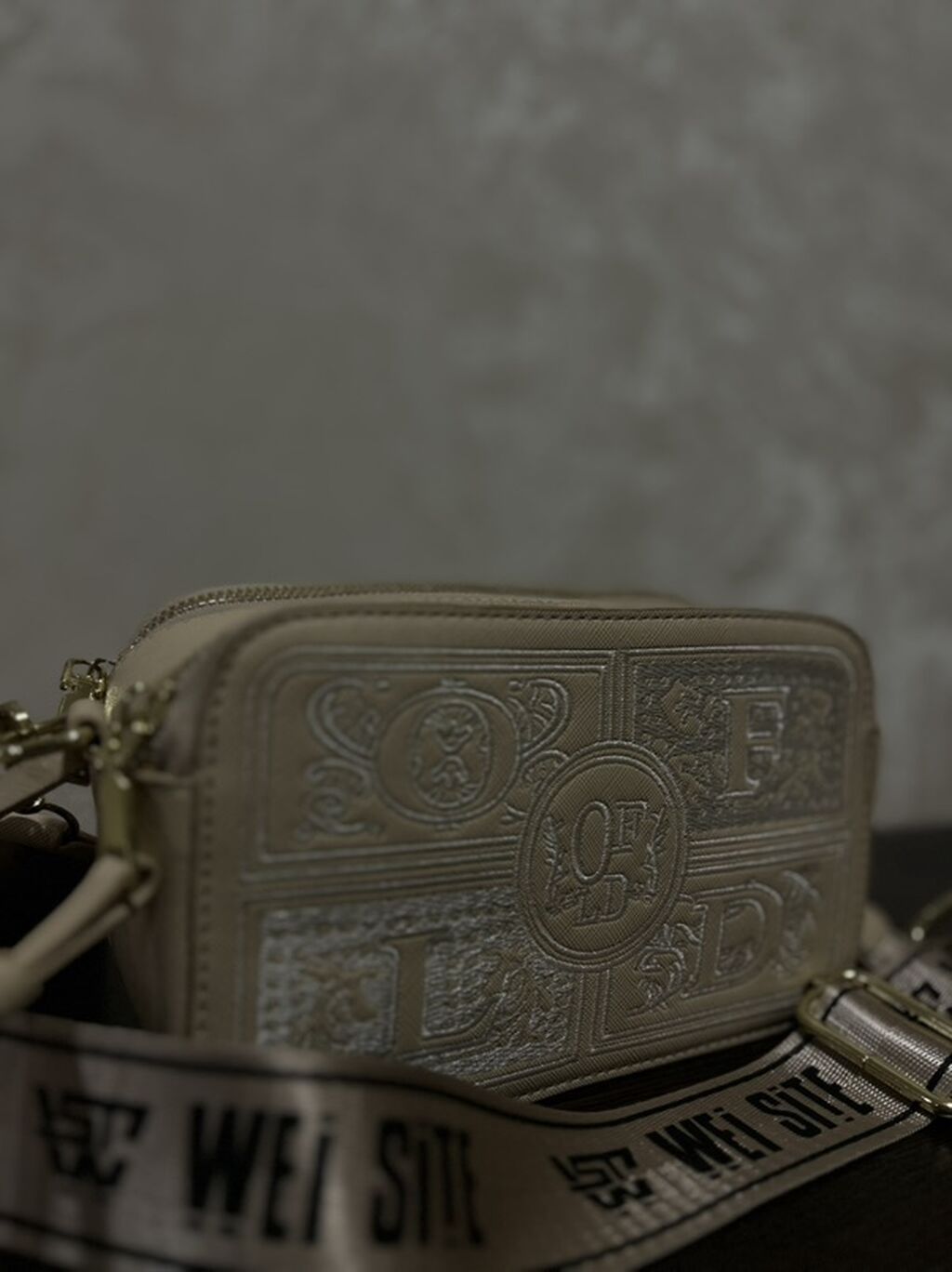 Bej rəngli çiyin/çapraz çanta - Material: teksturalı ekodəri, ön