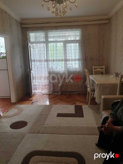 Satılır 2 otaqlı köhnə tikili 55 m²