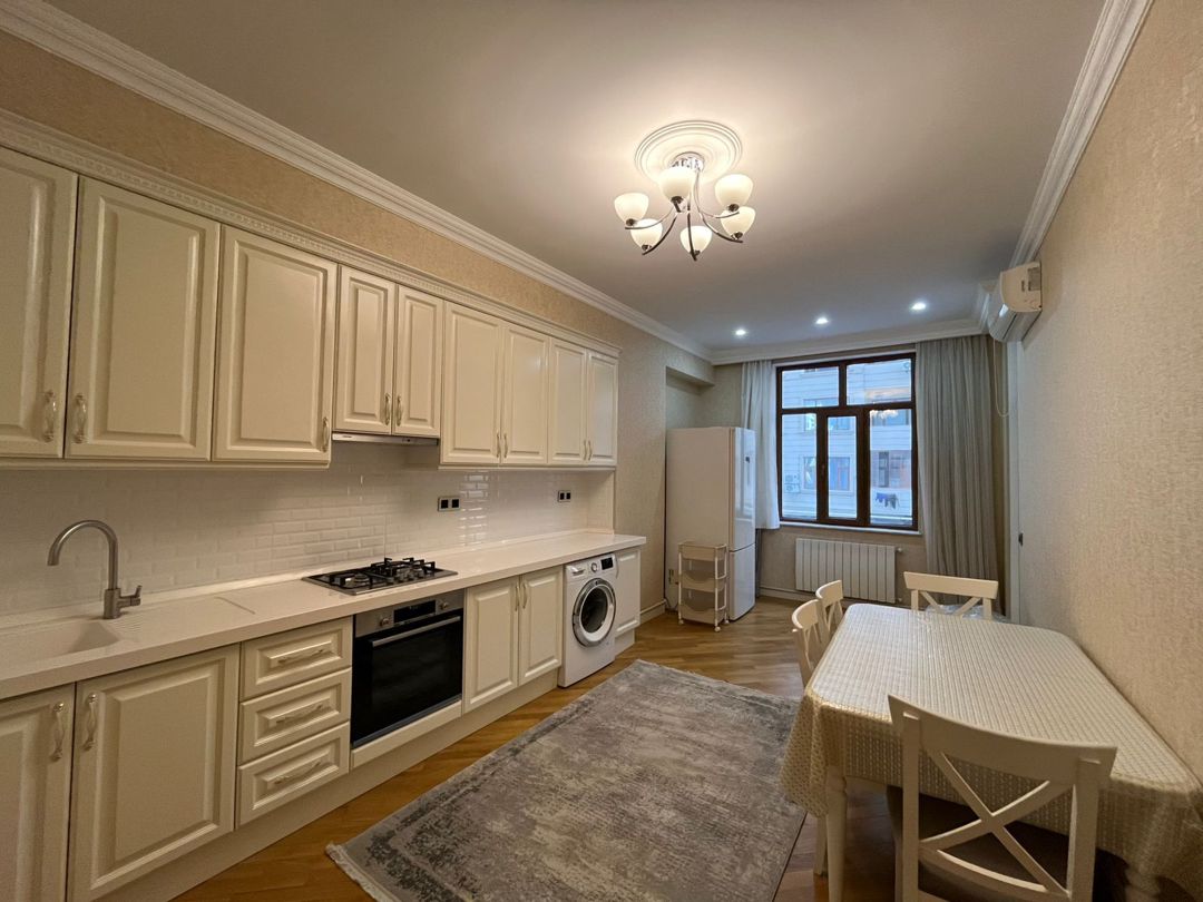 Satılır 3 otaqlı yeni tikili 136 m² — Mənzil, Bakı (2)