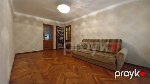 Satılır 3 otaqlı köhnə tikili 75 m² — Bakı