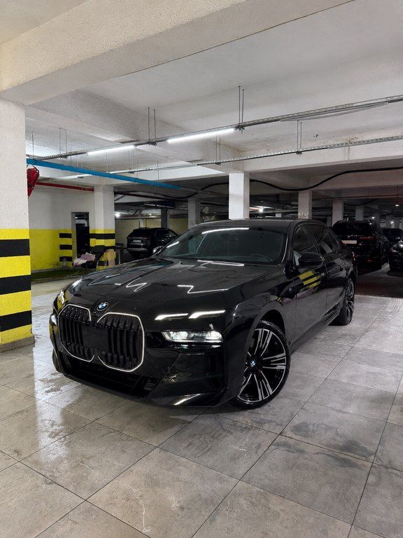 BMW i7, 105.7 kWh, 2023 il, 32 000 km — Avtomobillər, Bakı (8)