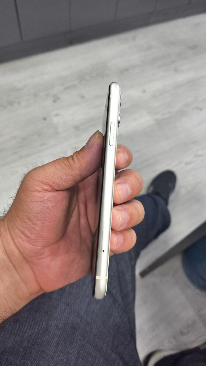 Apple iPhone 11 White 128GB/4GB — Telefonlar və qadjetlər, Bakı (2)