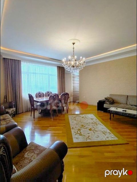 Satılır 3 otaqlı yeni tikili 135 m²