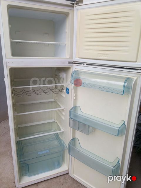 Soyuducu ela veziyetde heç bir prablemi yoxdu köçe göre satlır