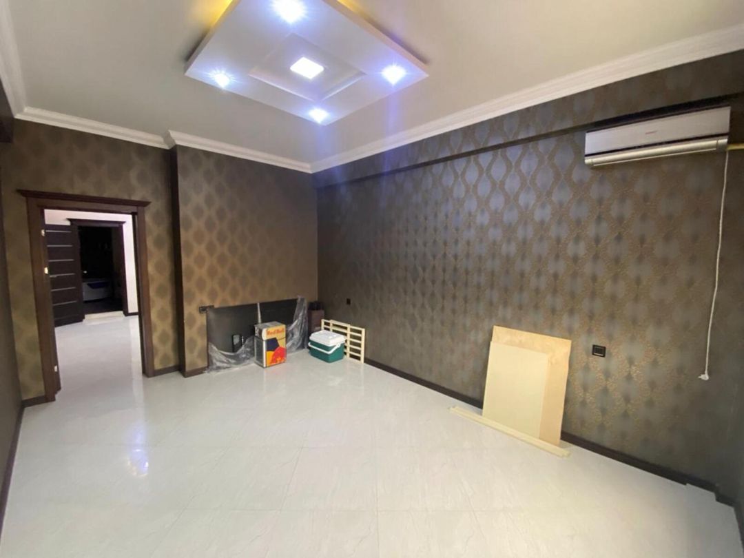 Satılır 4 otaqlı yeni tikili 200 m² — Mənzil, Bakı (11)