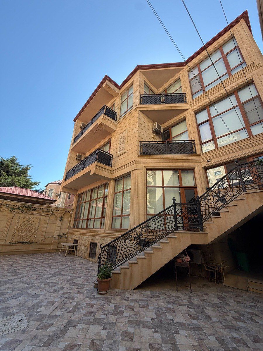 Satılır 7 otaqlı həyət evi/bağ evi 500 m² — Ev, villa, Bakı