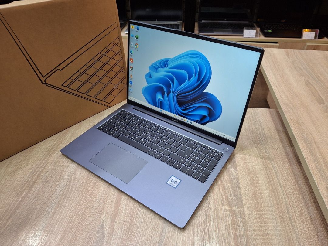 Huawei D16 i5 13420H 16GB RAM 512GB SSD — Elektronika, Bakı