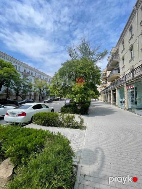 Satılır obyekt 40 m²