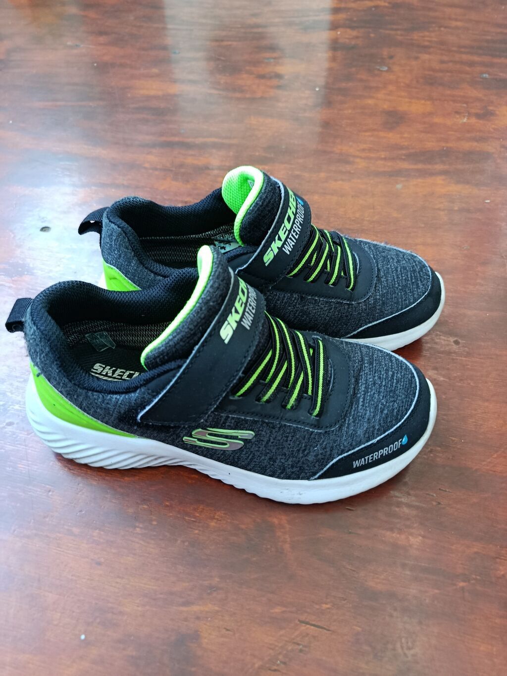 Skechers Skech-Tex Waterproof uşaq ayaqqabısı, ölçü 35, qara-yaşıl — Krossovkalar və kedilər, Bakı