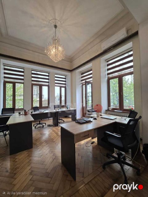 İcarəyə verilir 5 otaqlı ofis 150 m²