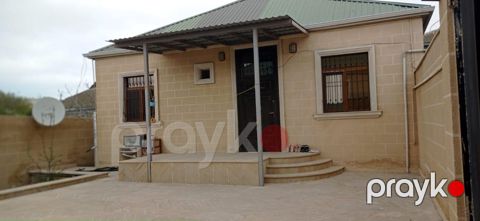 Satılır 3 otaqlı həyət evi/bağ evi 100 m²