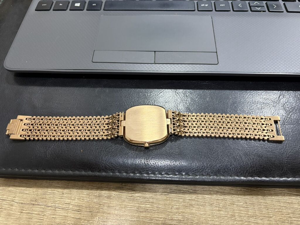 Patek Philippe – qızılı rəngli elegant qol saatı Saat yenidi - Korpus — Qol saatları, Bakı (3)